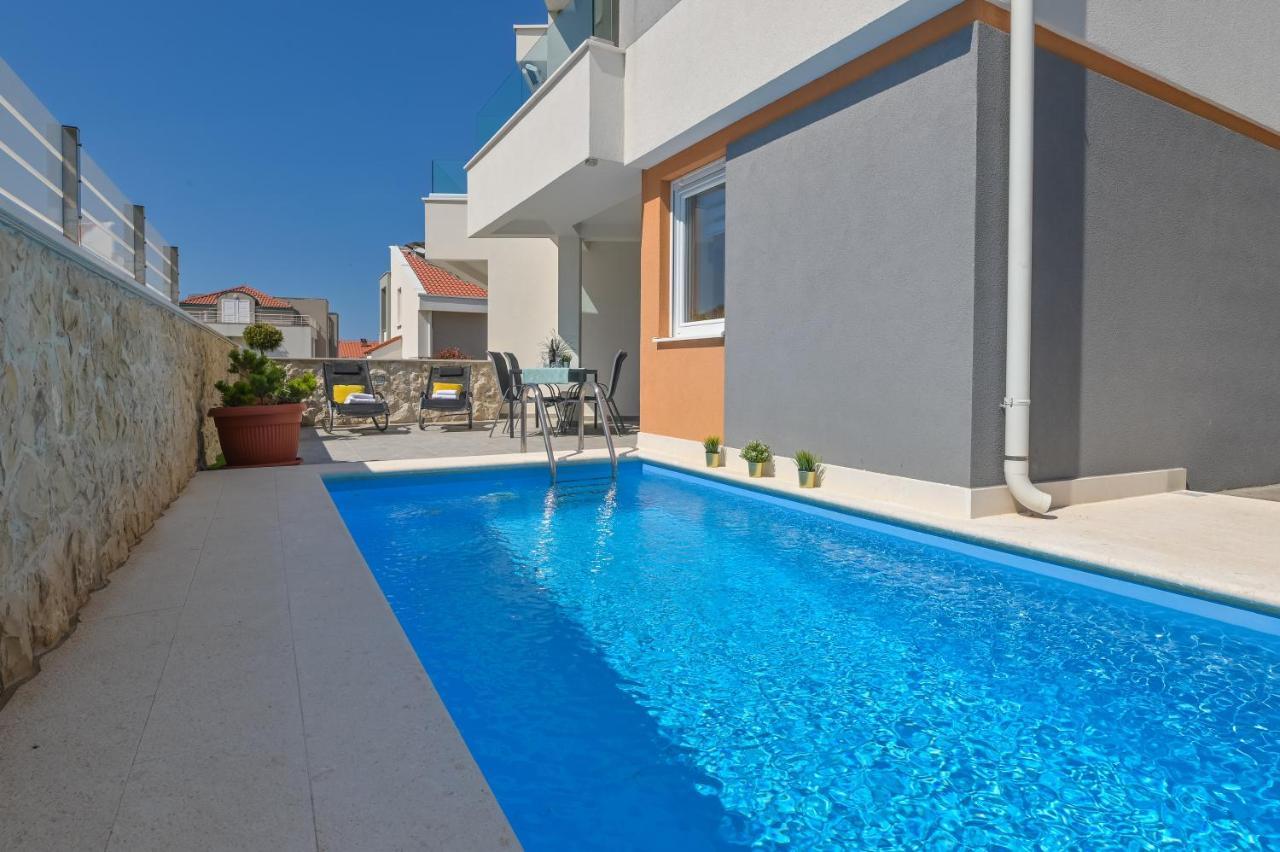 Apartment Funtastic With Private Pool ノヴァリャ エクステリア 写真
