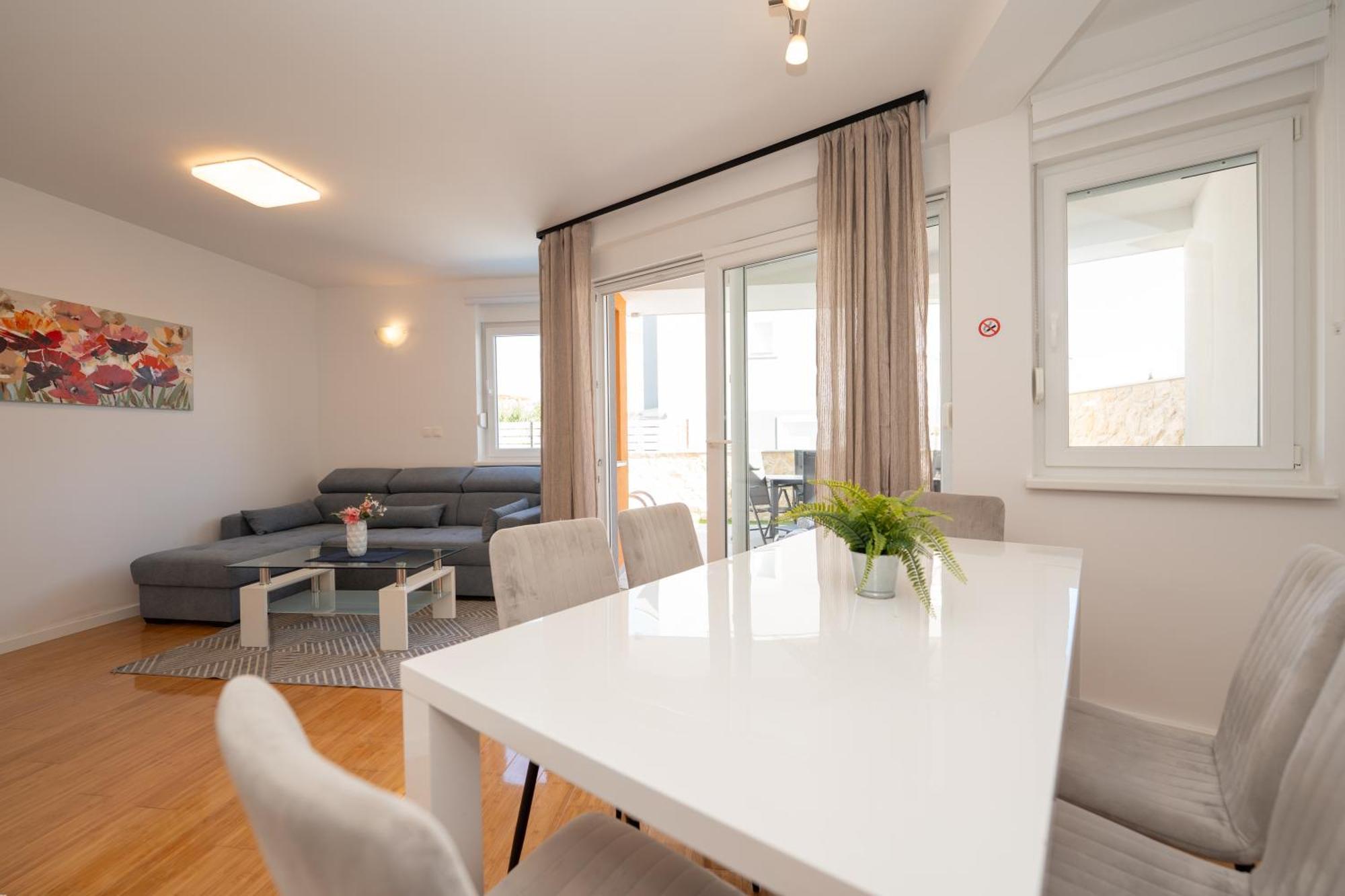 Apartment Funtastic With Private Pool ノヴァリャ エクステリア 写真